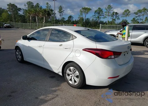 2016 Hyundai Elantra Se z USA, uszkodzony, nr VIN 5NPDH4AE6GH727927